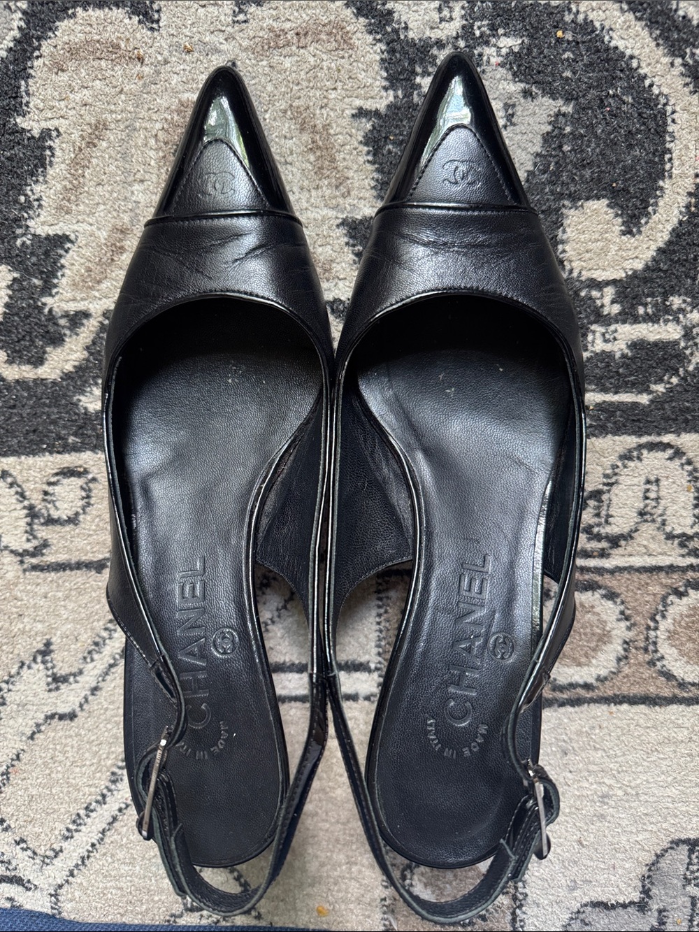 CHANEL Black Leather Pointed Slingback heels